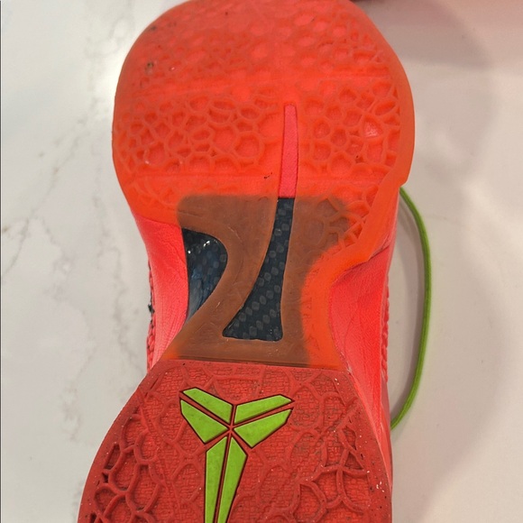 Nike Kobe 6 Protro “Reverse Grinch” used size M 12 - Picture 6 of 9